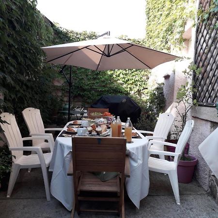 La Ganse Blanche Bed and Breakfast Usson-en-Forez Exteriör bild