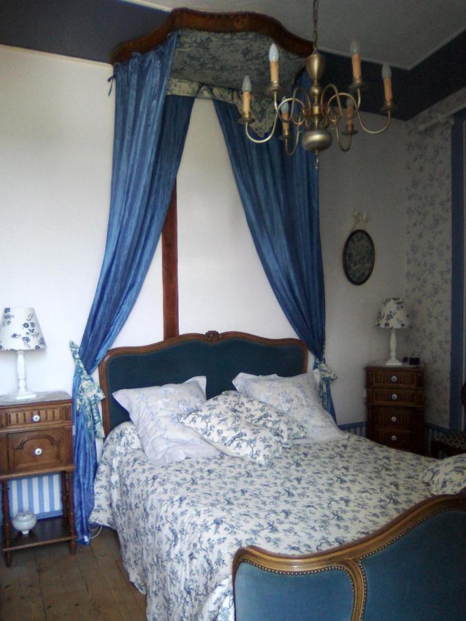 La Ganse Blanche Bed and Breakfast Usson-en-Forez Exteriör bild