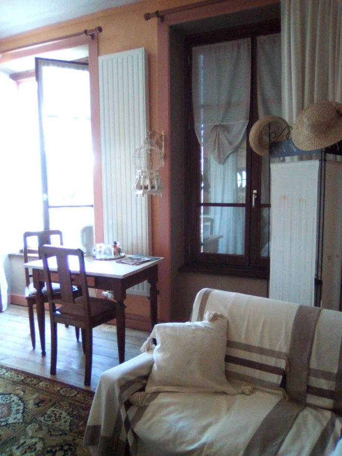 La Ganse Blanche Bed and Breakfast Usson-en-Forez Exteriör bild