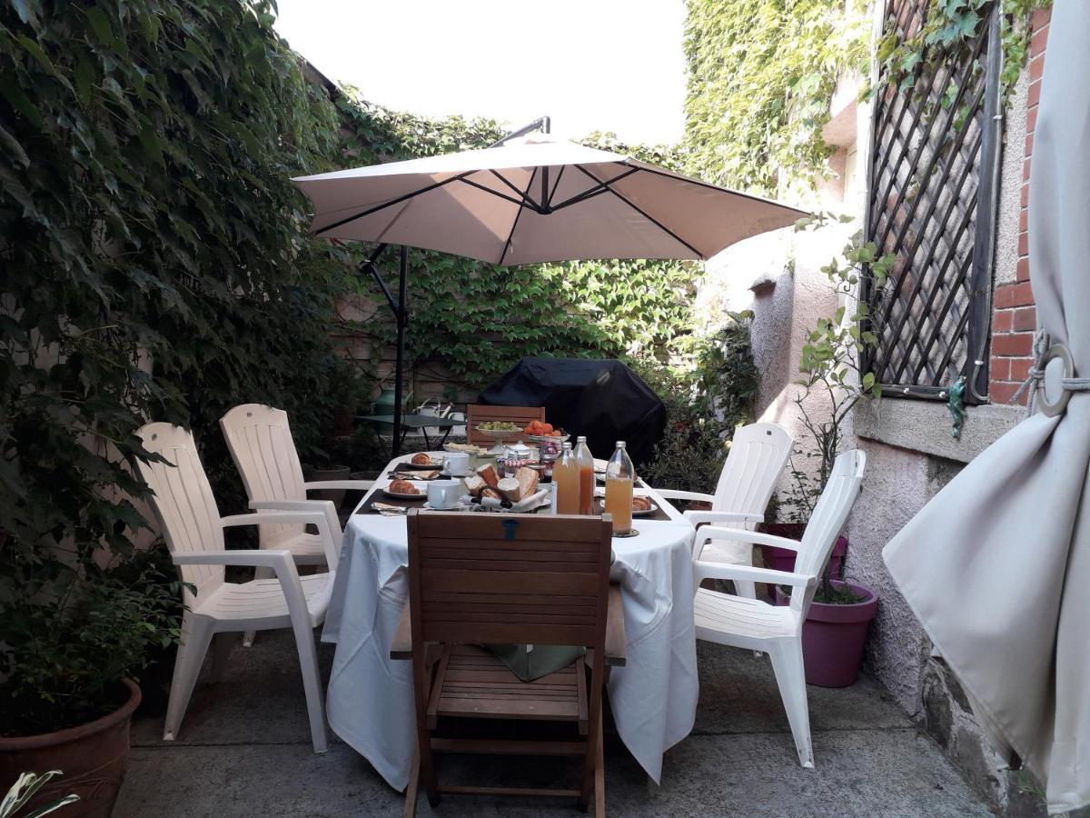 La Ganse Blanche Bed and Breakfast Usson-en-Forez Exteriör bild